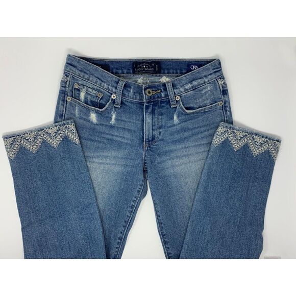 Lucky Brand Sweet Crop White Embroidered Distressed Women's Blue Jeans Size 00/2 - Picture 1 of 14